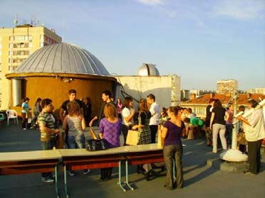 Площадката на НАОП Ямбол на покрива на училище (снимки: http://www.naop-yambol.com/)