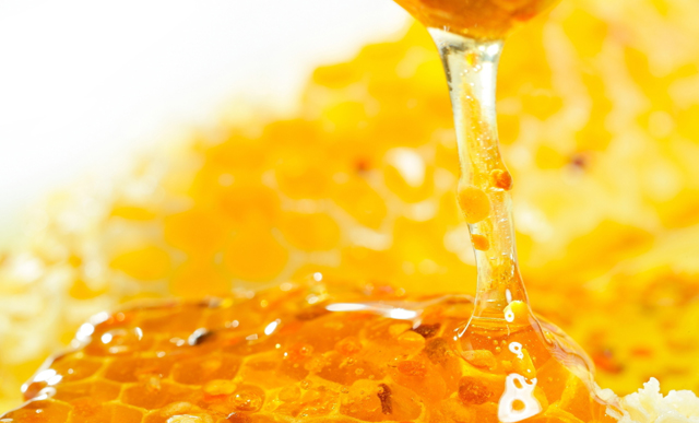 Honey-Health-Benefits-v