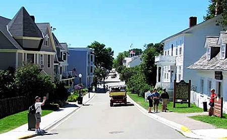 mackinac-island-neighbourhood1